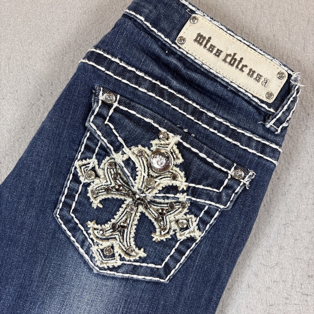 Miss Chic Pants Women 7 Blue Denim Jeans Capri Embellished Bling Heavy Stitch Me